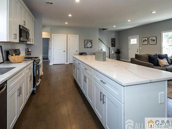5th image of 47 Glenville Rd