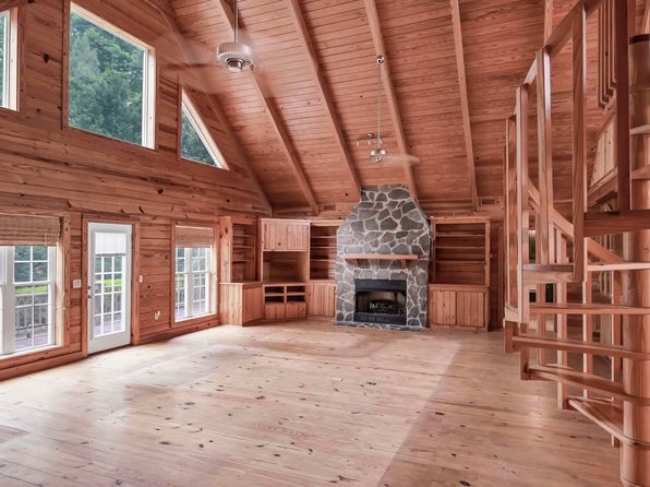 2310 Priceville Rd, Gilbert, SC 29054