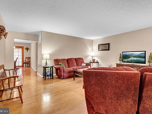 5th image of 8205 Grassland Rd