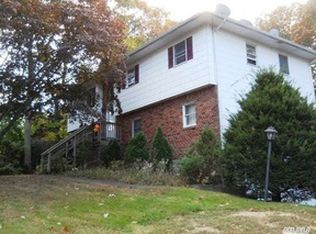 76 Brookhaven Dr, Rocky Point, NY 11778
