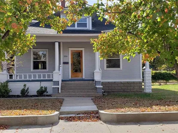 209 W 12th Ave, Hutchinson, KS 67501