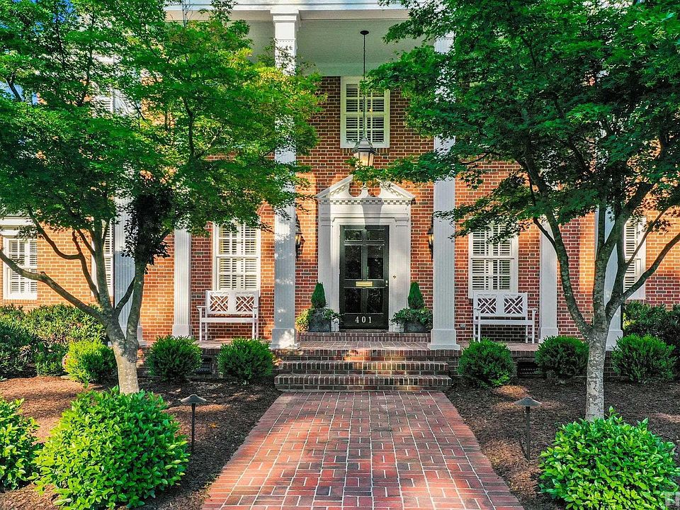 1st image of 401 Shady Circle Dr
