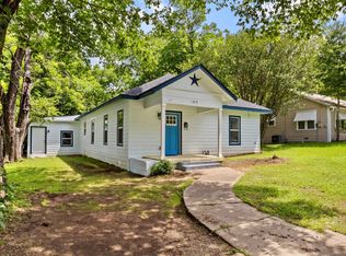 1017 E Washington St, Paris, TX 75460