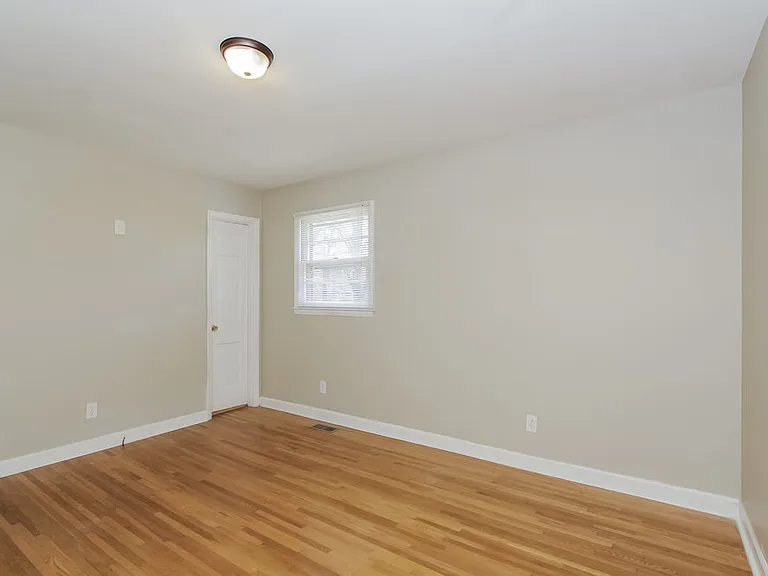 3304 Sunset Rd — Photo 9