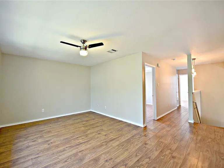 8416 Alvin High Ln — Photo 17
