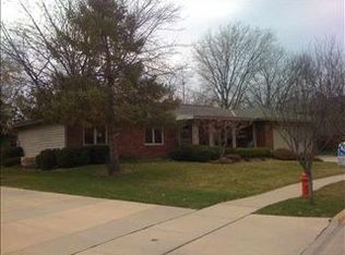 1307 Heritage Rd W, Normal, IL 61761