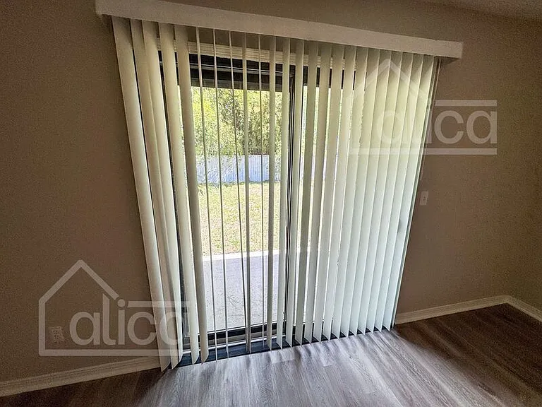 1959 Sussex Dr N — Photo 23