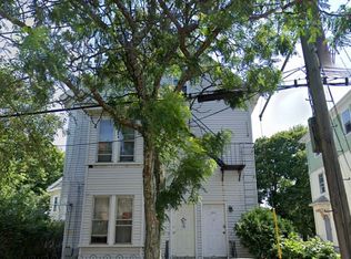 916 Atwells Ave UNIT 2R, Providence, RI 02909