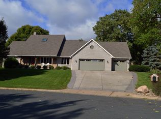 2560 Southview Pl, Hastings, MN 55033