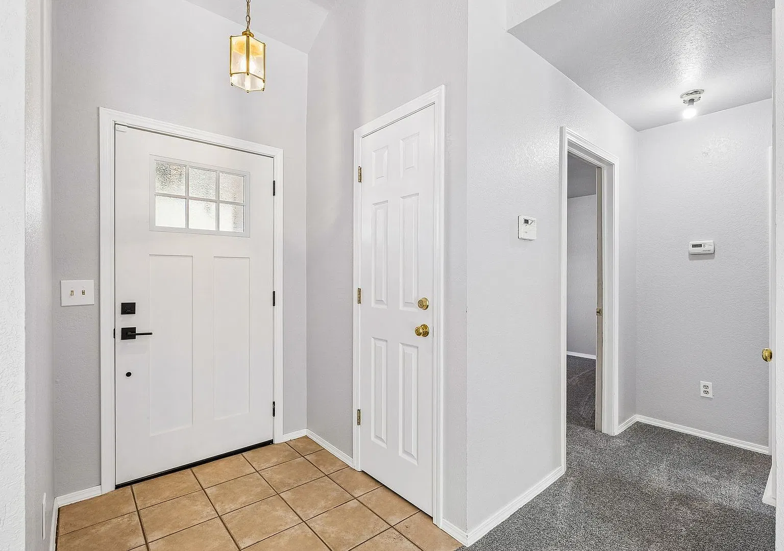 1708 Rocky Mountain Way — Photo 2