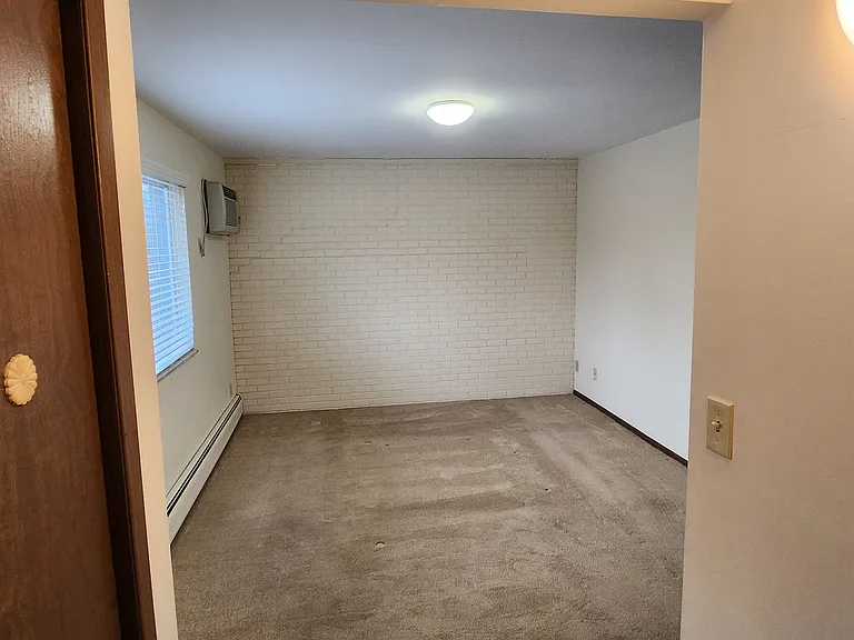 2055 Sutton Ave — Photo 6