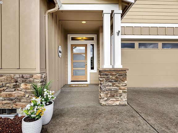 2nd image of 1601 S 46th Pl