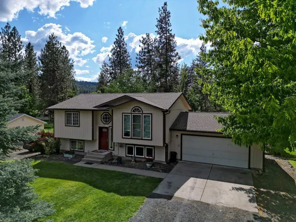 103 E Forest Ct, Nine Mile Falls, WA 99026