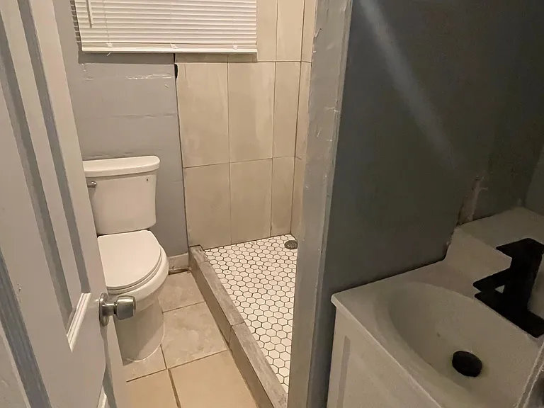 541 Washington Ave #9 — Photo 7