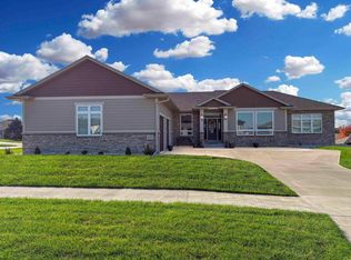 6350 Tiger Dr, Sioux City, IA 51106