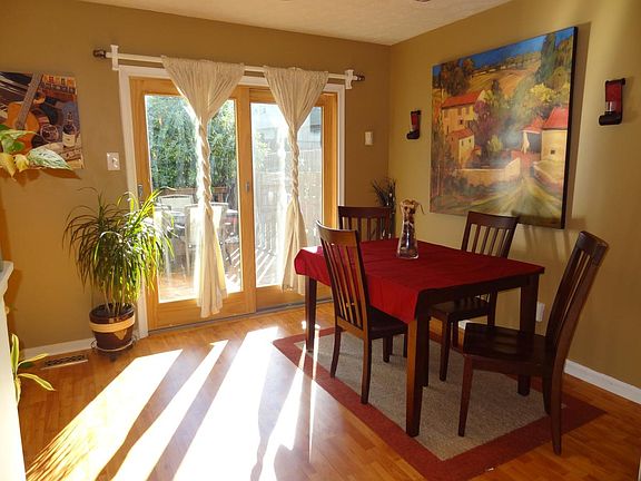 Dining room - upgraded Andersen slider