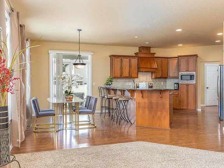 1653 Brantingham Rd — Photo 11