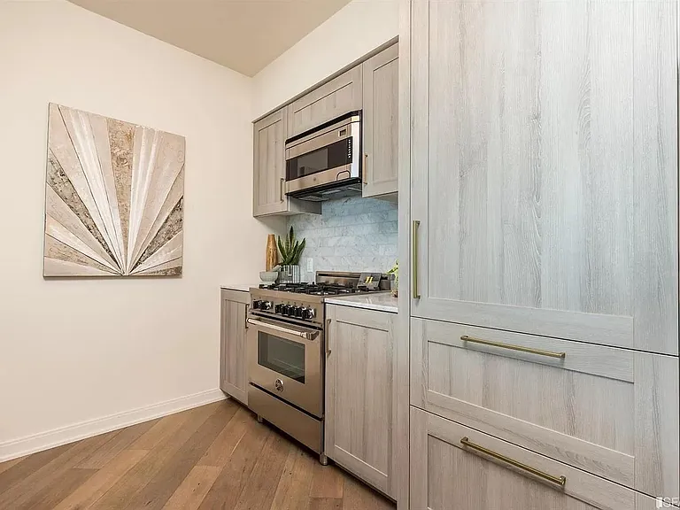 401 Harrison St #19F — Photo 9