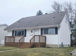 5203 16th St, Racine, WI 53406