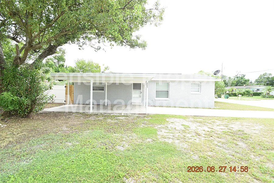 3 bed, 1080 sqft, $1,895 — Photo 1