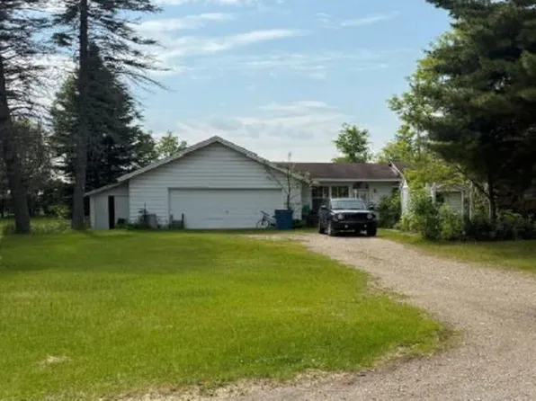 459 N Perry St, Barryton, MI 49305