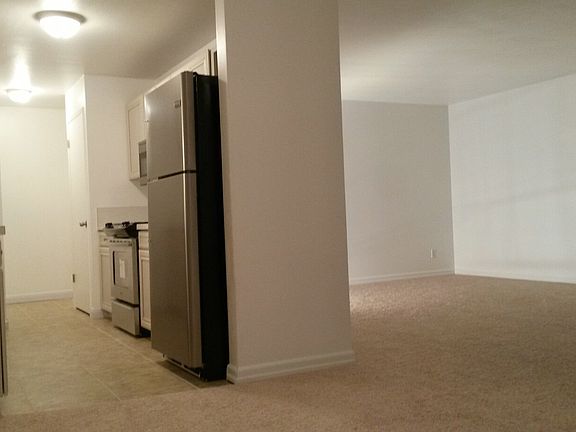 5th image of 2501 Canterbury Ln E APT 317