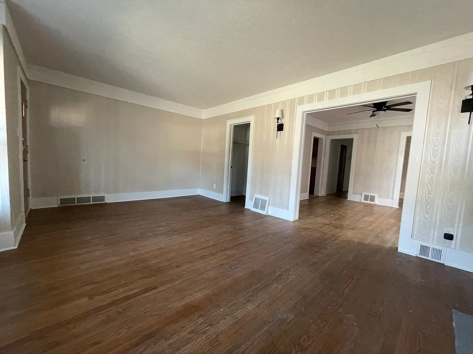 2 bed, 1160 sqft, $1,200 — Photo 3