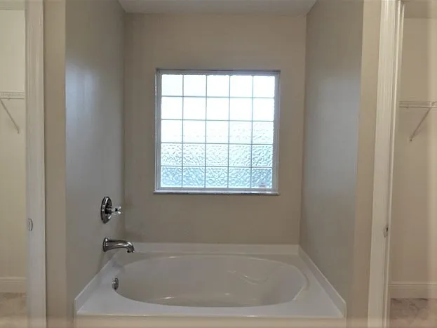 601 SW Curtis St — Photo 17