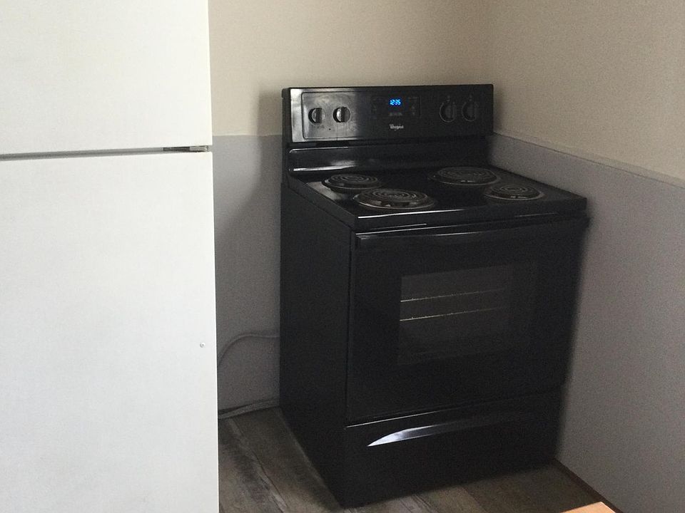 2nd image of 42 Dirkson Ave