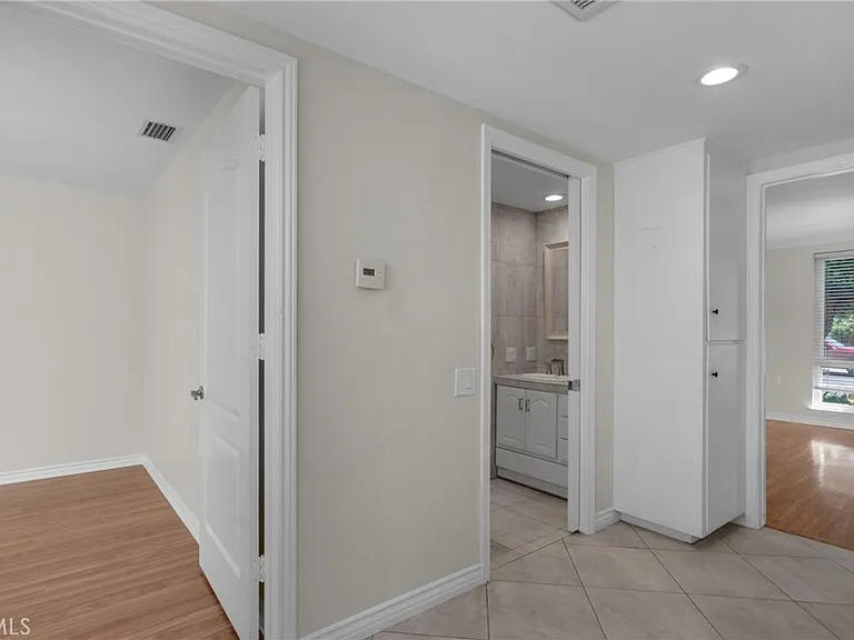 479 Calle Cadiz #B — Photo 13