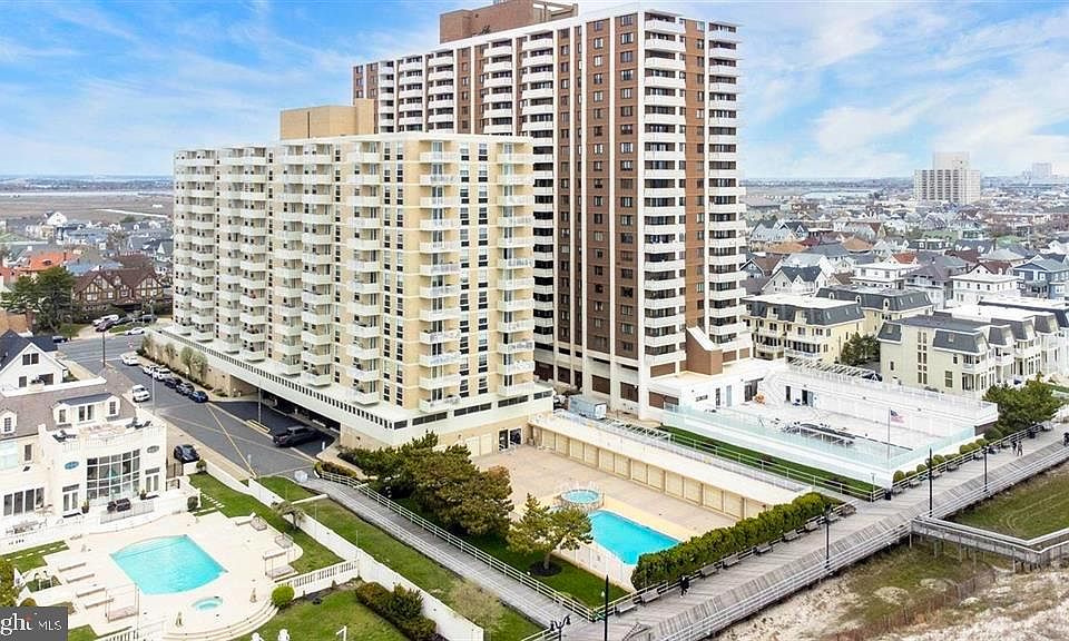 1st image of 101 S Plaza Pl APT 501