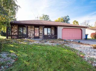 15127 Hedgebrook Dr, Huntertown, IN 46748