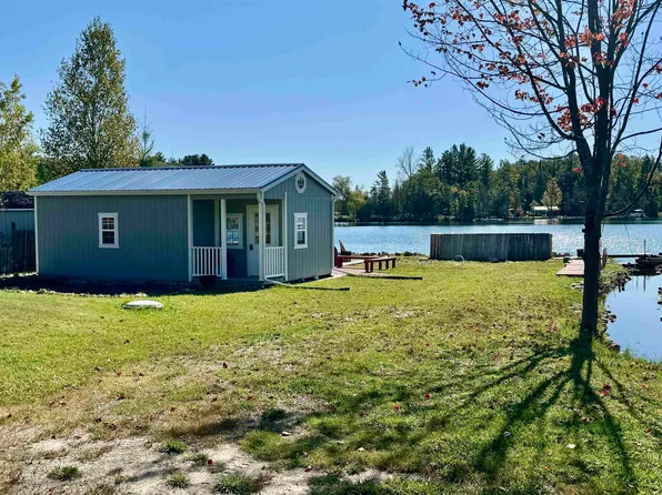 6264 E Townline Lake Rd, Harrison, MI 48625