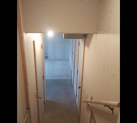 2nd image of 2228 W Zions Dr