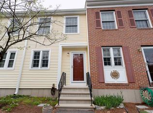 913 Fox Hollow Way, Manchester, NH 03104