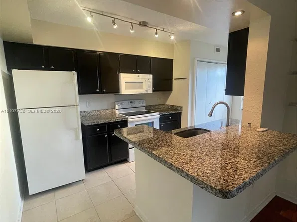 2831 N Oakland Forest Dr, Fort Lauderdale, FL