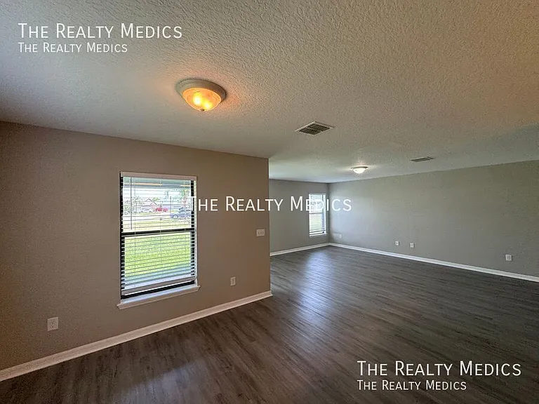2148 Ontario Way — Photo 8