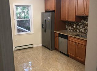 184 Avenue F, Bayonne, NJ 07002