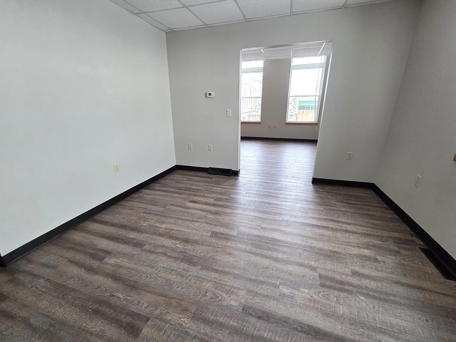 1 bed, 1.0 bath, $850 — Photo 4