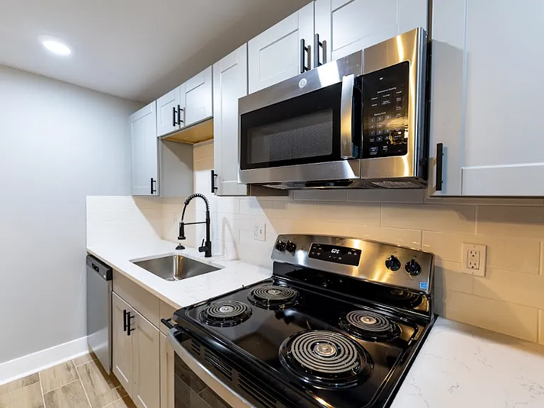 2320 W 47th Ave #11 — Photo 12