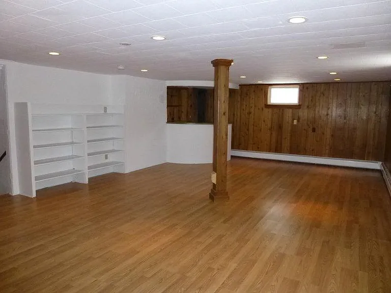 14 Thibault Pkwy — Photo 4