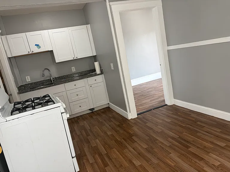 11 Salem St #2 — Photo 6