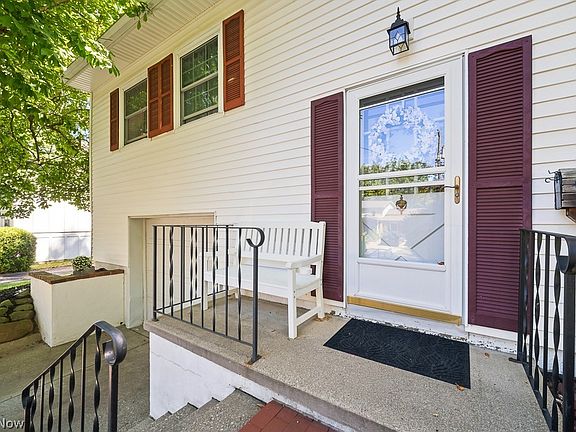 4th image of 3761 Santom Rd N