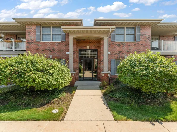 607 Cambridge Ct Unit 1-D, Munster, IN 46321