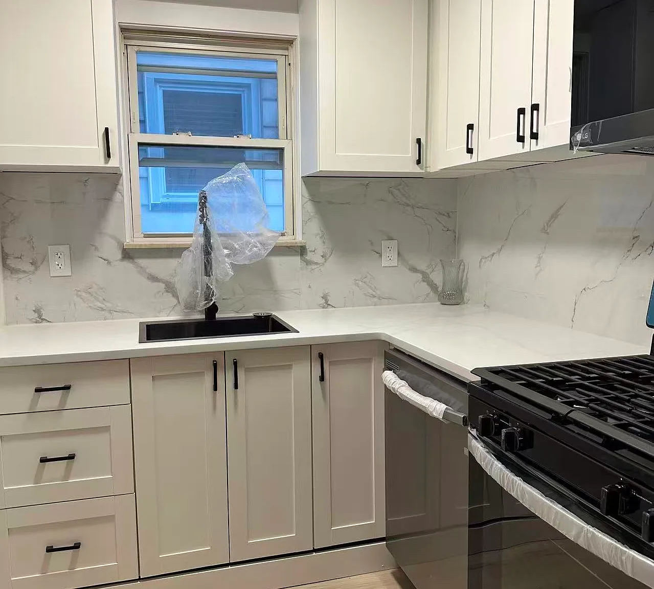 70 Stein Ave — Photo 1