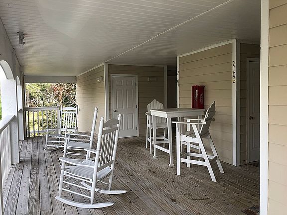 5th image of 3350 Club Villas Dr #2106