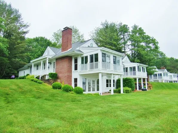 3681 N Sunset Way, Sanford, MI 48657