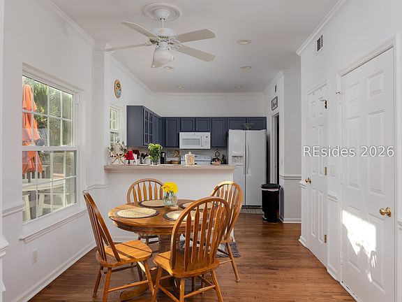 4th image of 16 Pine Burr Road E UNIT 8