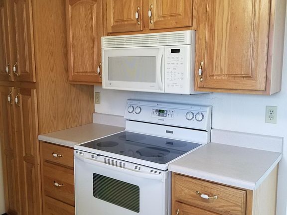 Lots of cabinets