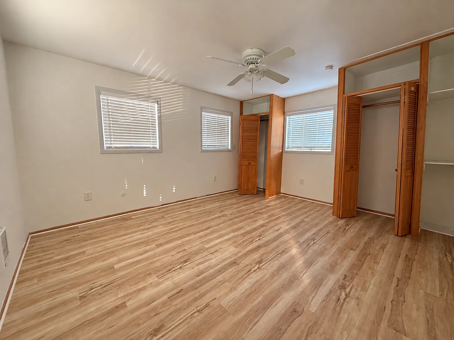 4 bed, 1600 sqft, $5,500 — Photo 2